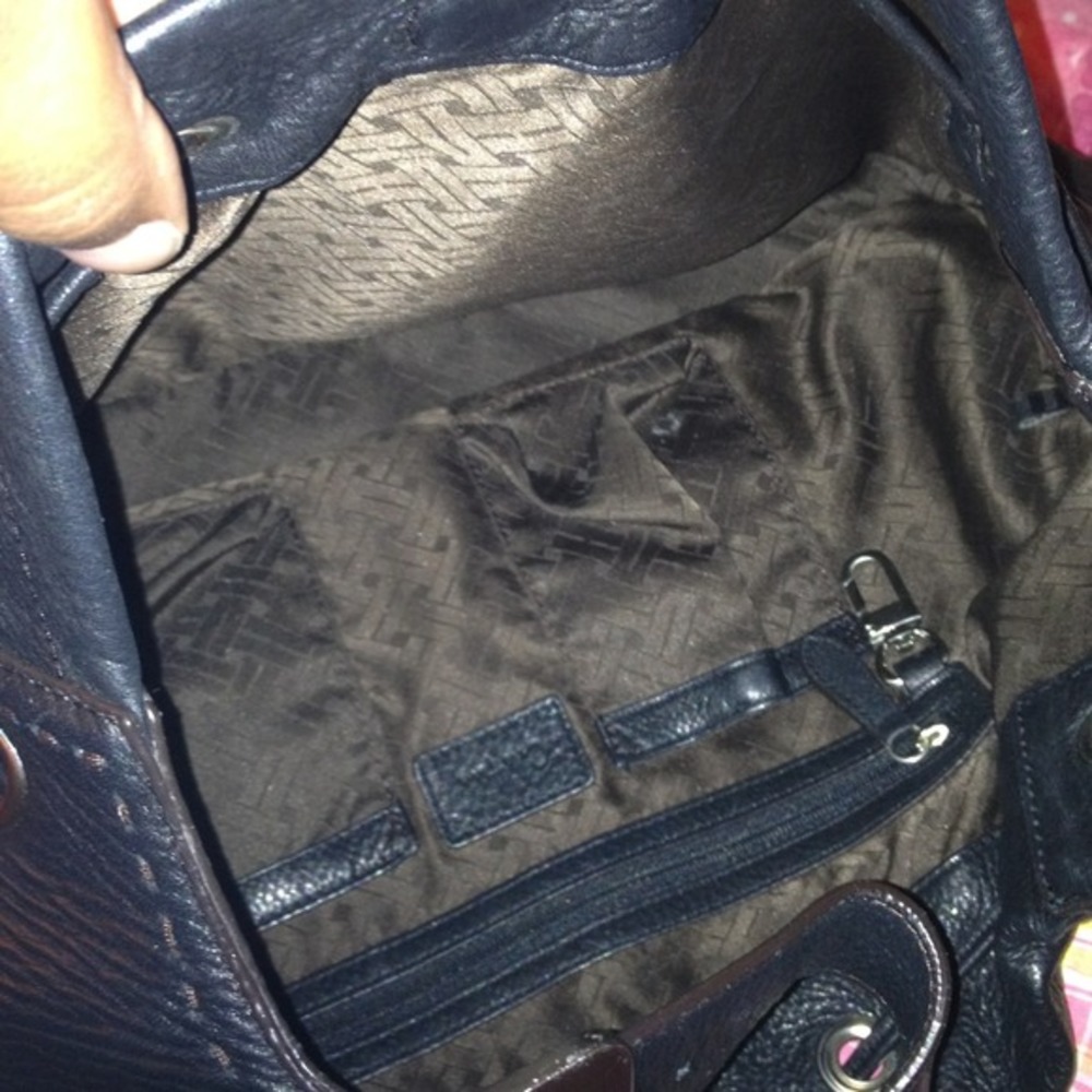 Black Shoulder Bag (reduced) - Picture 3 of 4
